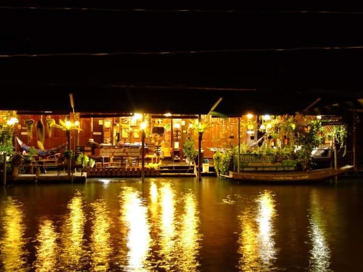 Ban Mae Arom Apartment Amphawa Exterior foto