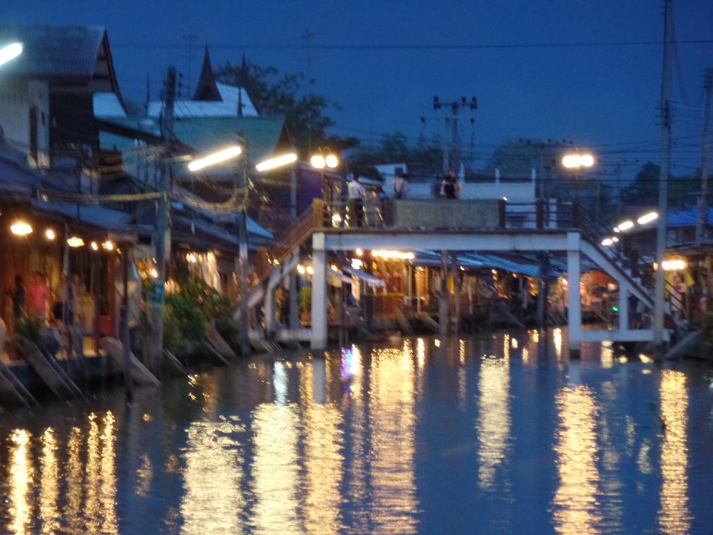 Ban Mae Arom Apartment Amphawa Exterior foto