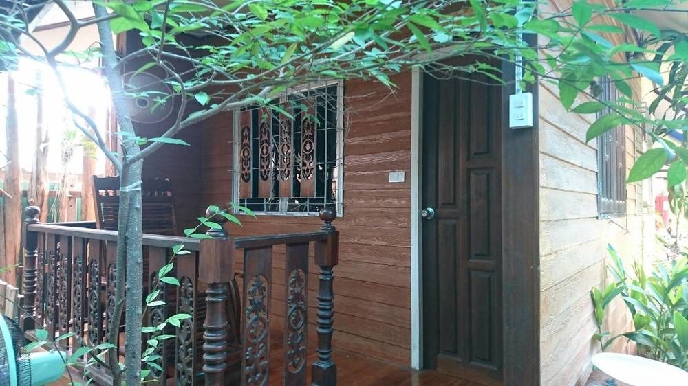 Ban Mae Arom Apartment Amphawa Exterior foto